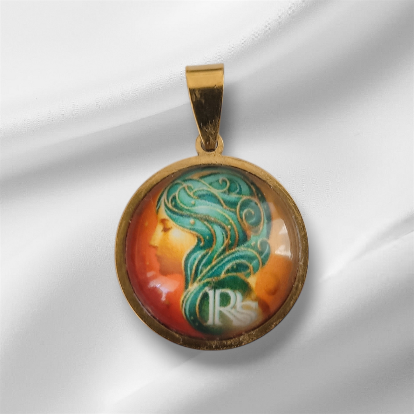 Petit pendentif circulaire verticalité