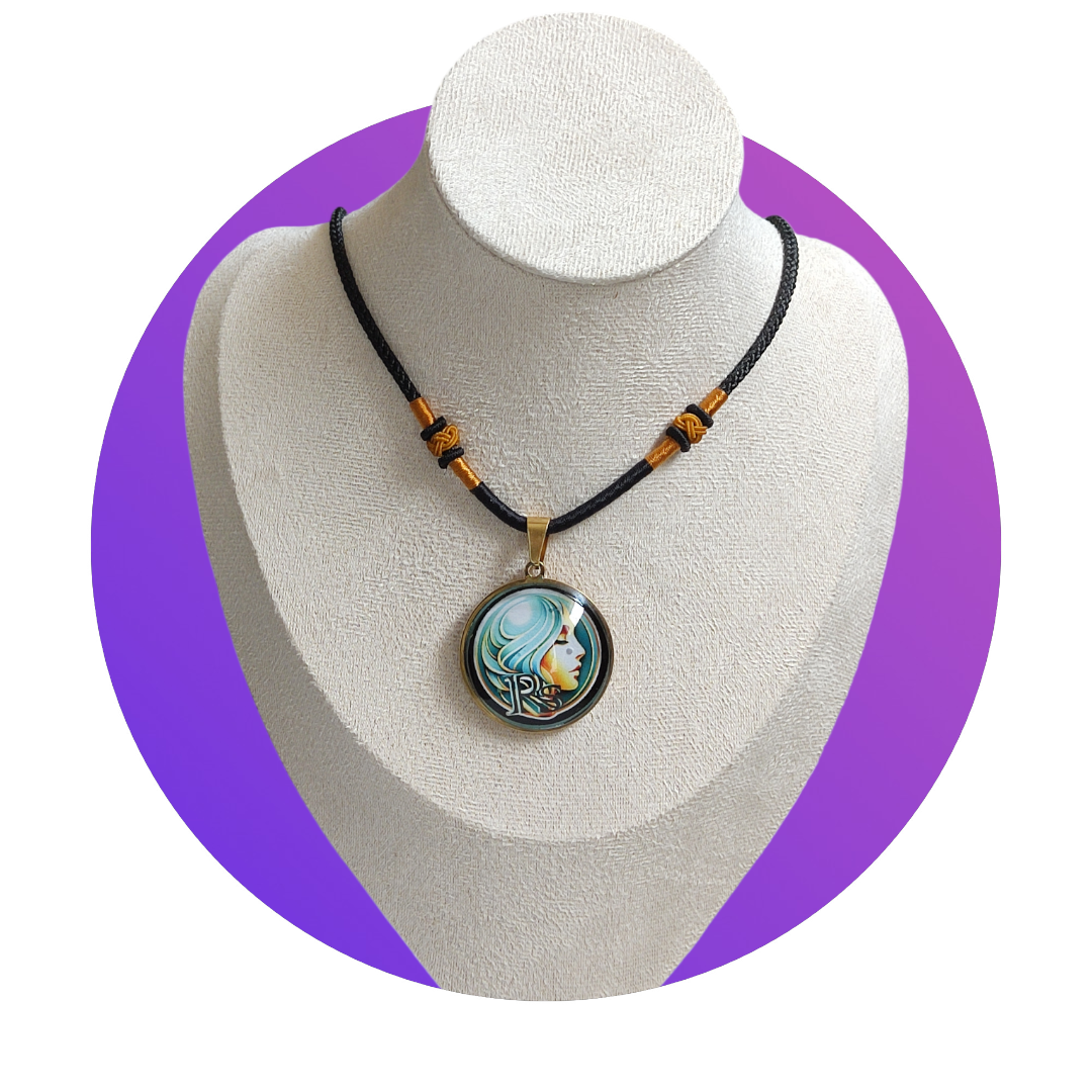 Pendentif doré grand féminin sacré