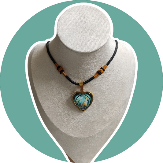 Pendentif cœur féminin sacré