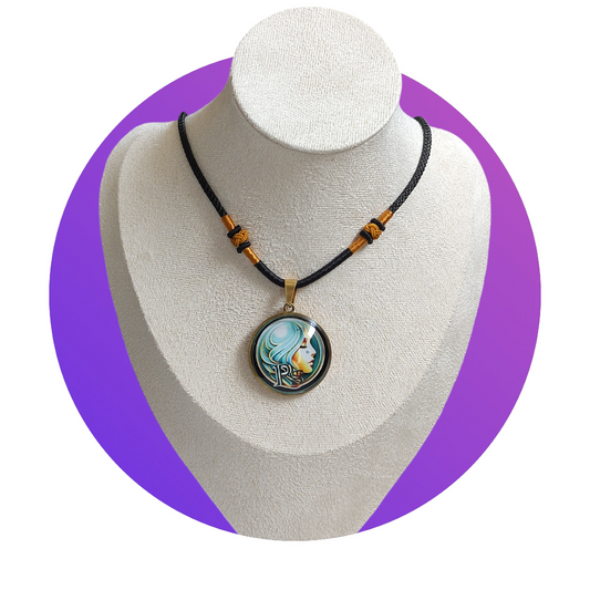 Pendentif doré grand féminin sacré
